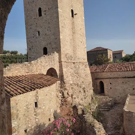 Iliolithos Pensión 4*