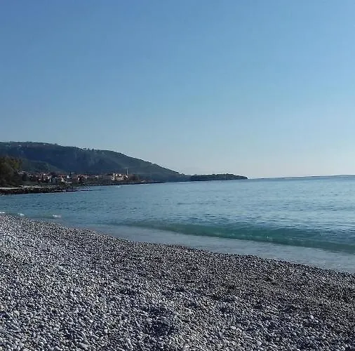 Iliolithos بيت ضيافة